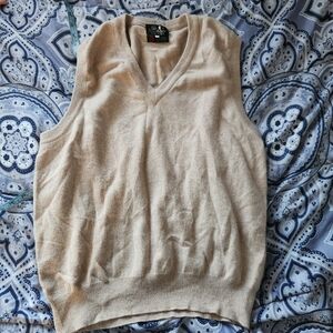 Snow lotus cashmere sweater vest size 44/ XL